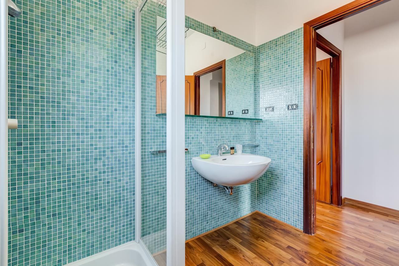 Nice And Warm Rooms Rome Extérieur photo