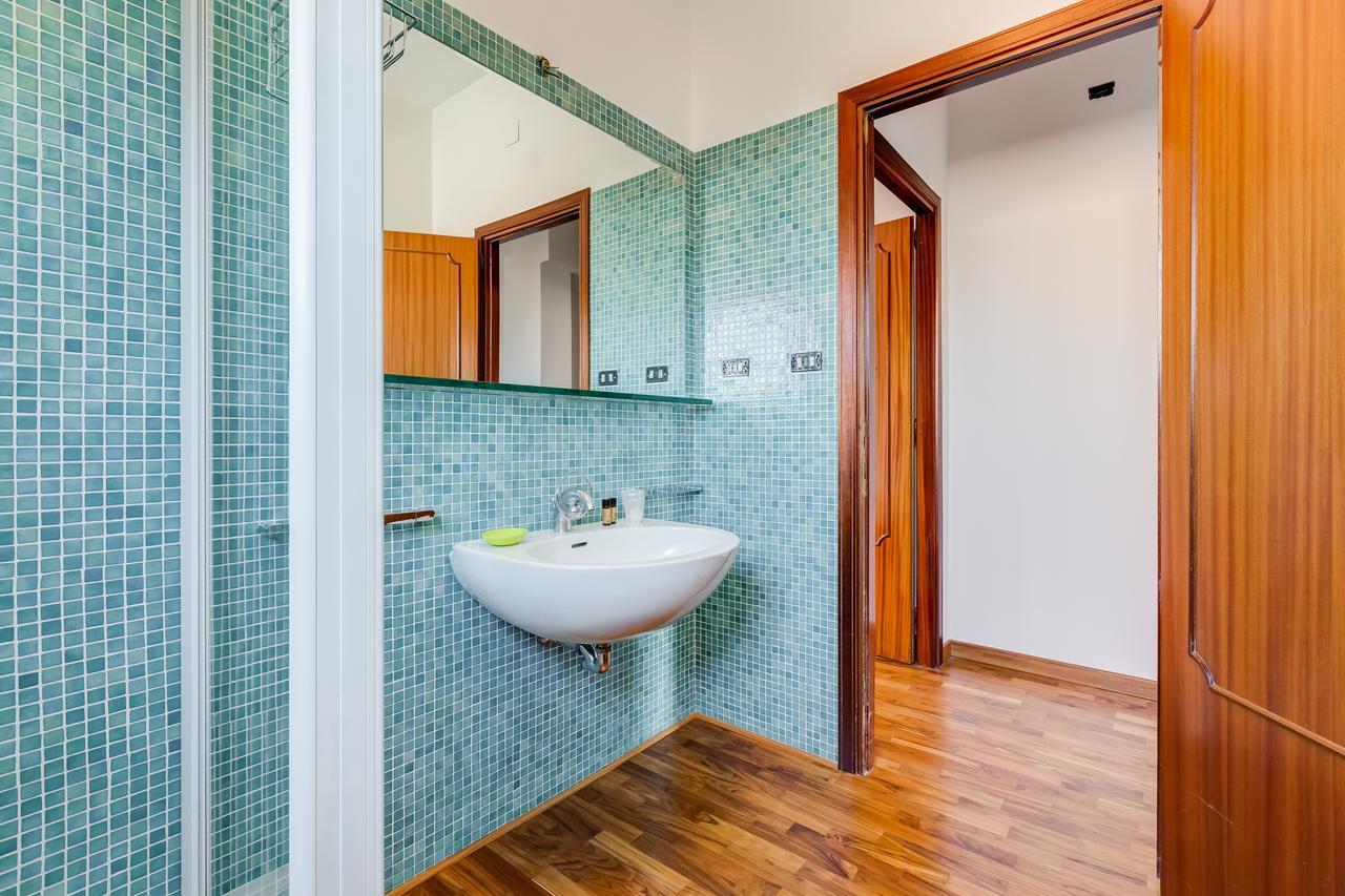 Nice And Warm Rooms Rome Extérieur photo